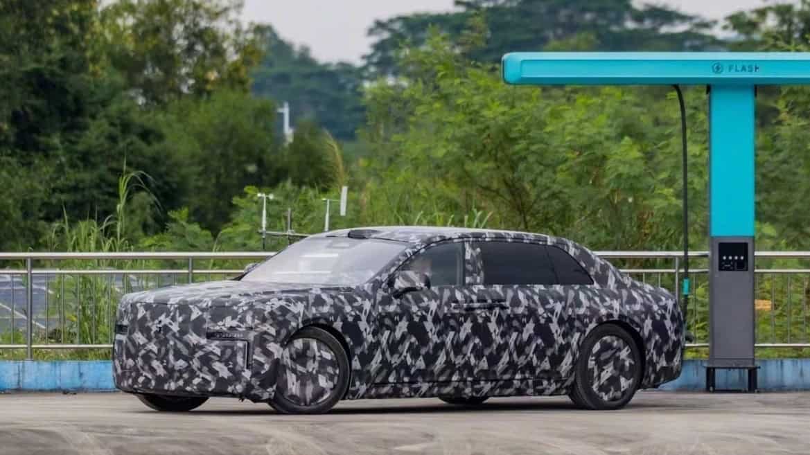 BYD'nin Yeni Amiral Gemisi Yangwang, Lüks Liginde Rolls-Royce'a Meydan Okuyor 4 BYD'nin Yeni Amiral Gemisi Yangwang, Lüks Liginde Rolls-Royce'a Meydan Okuyor görsel 2