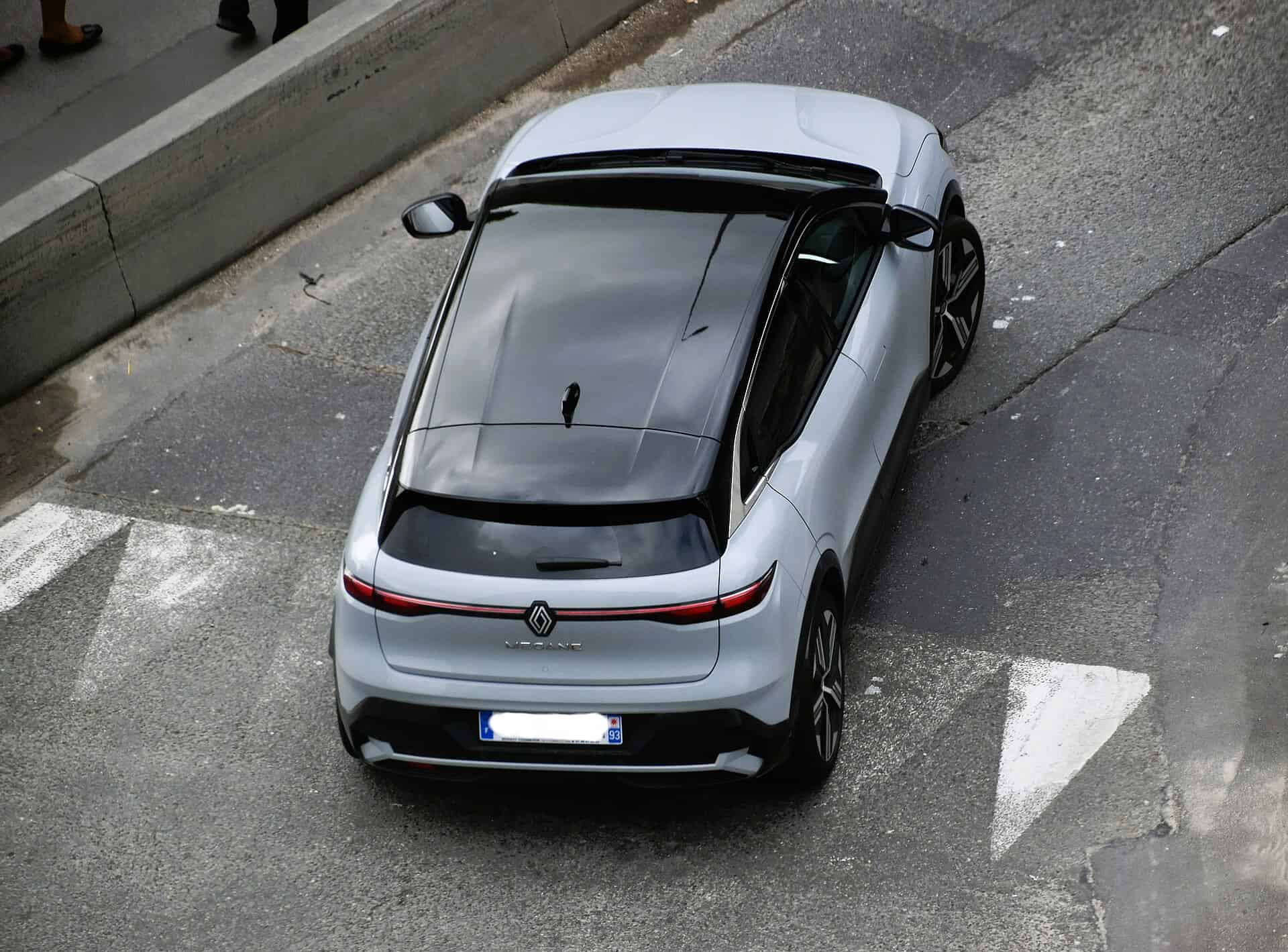 Renault Megane E-Tech 2024+ inceleme görseli 3