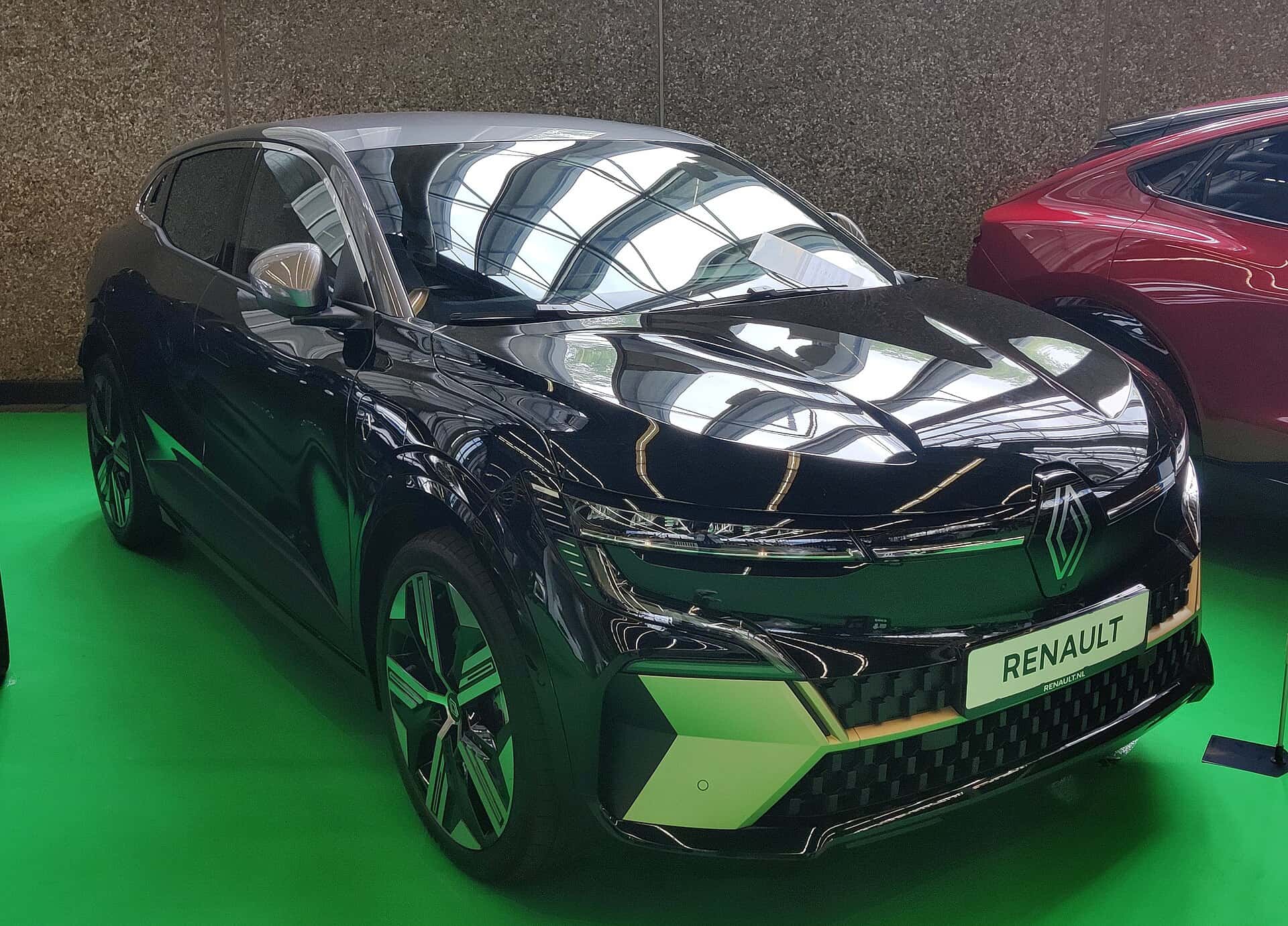 Renault Megane E-Tech 2024+ inceleme görseli 4