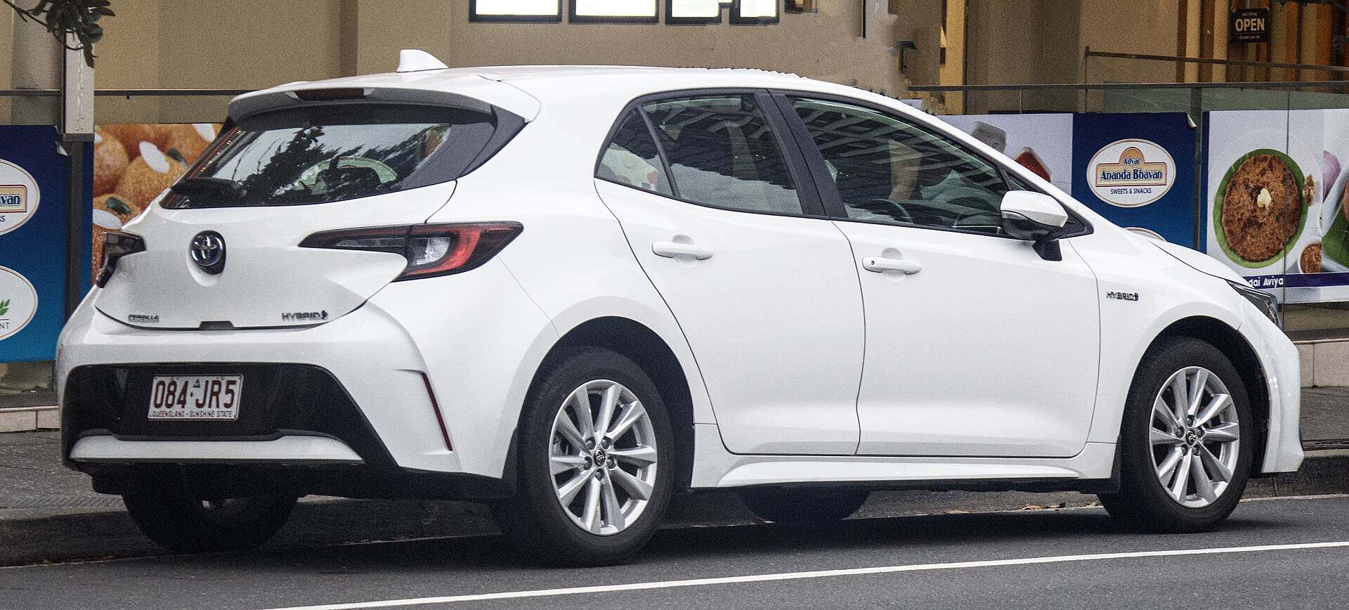 Toyota Corolla E210 inceleme görseli 2
