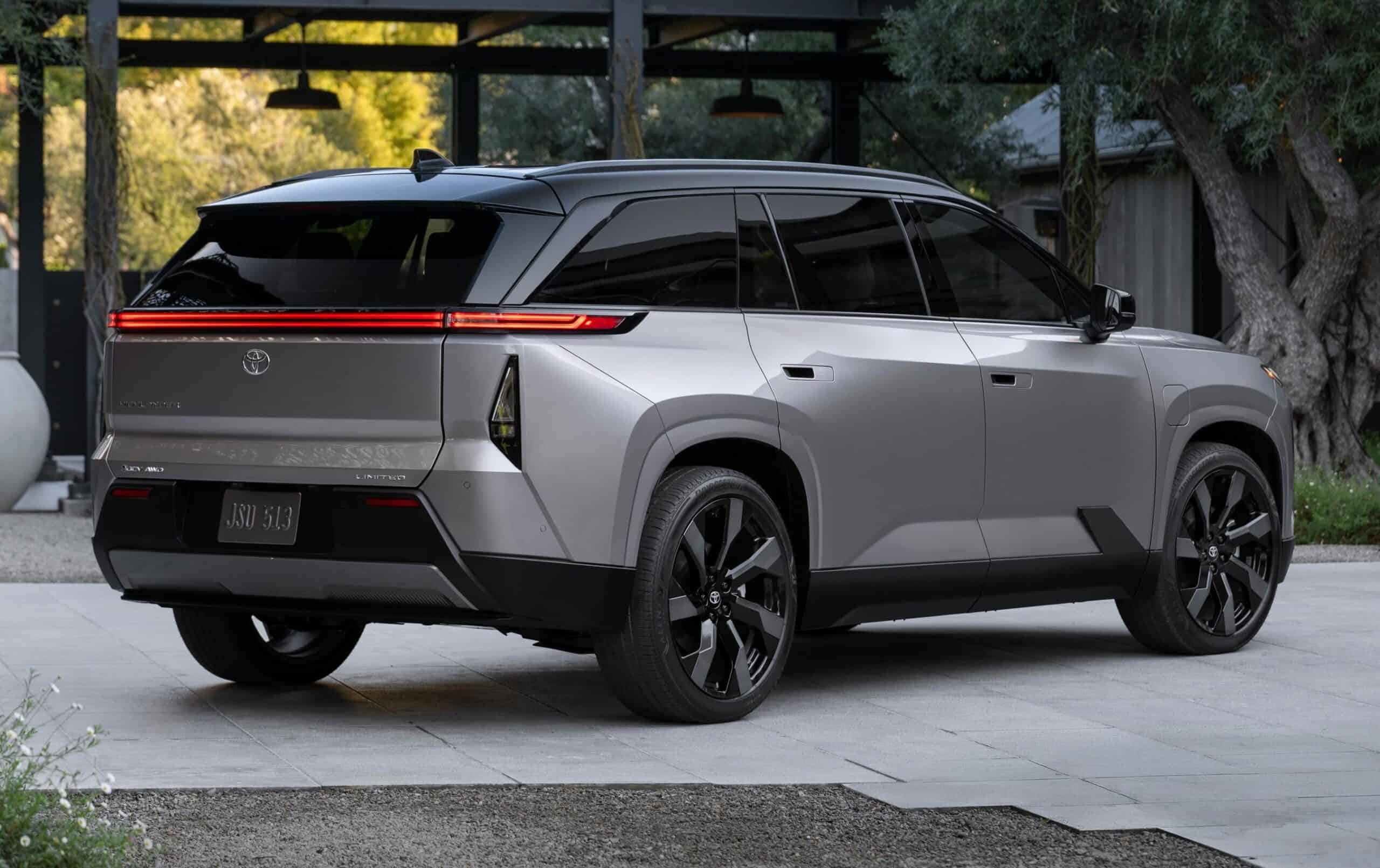 Toyota Strateji Değiştiriyor: Hibritin Ötesine Geçip Menzil Uzatıcı Teknolojisine Yatırım Yapıyor 6 Toyota Strateji Değiştiriyor: Hibritin Ötesine Geçip Menzil Uzatıcı Teknolojisine Yatırım Yapıyor görsel 4