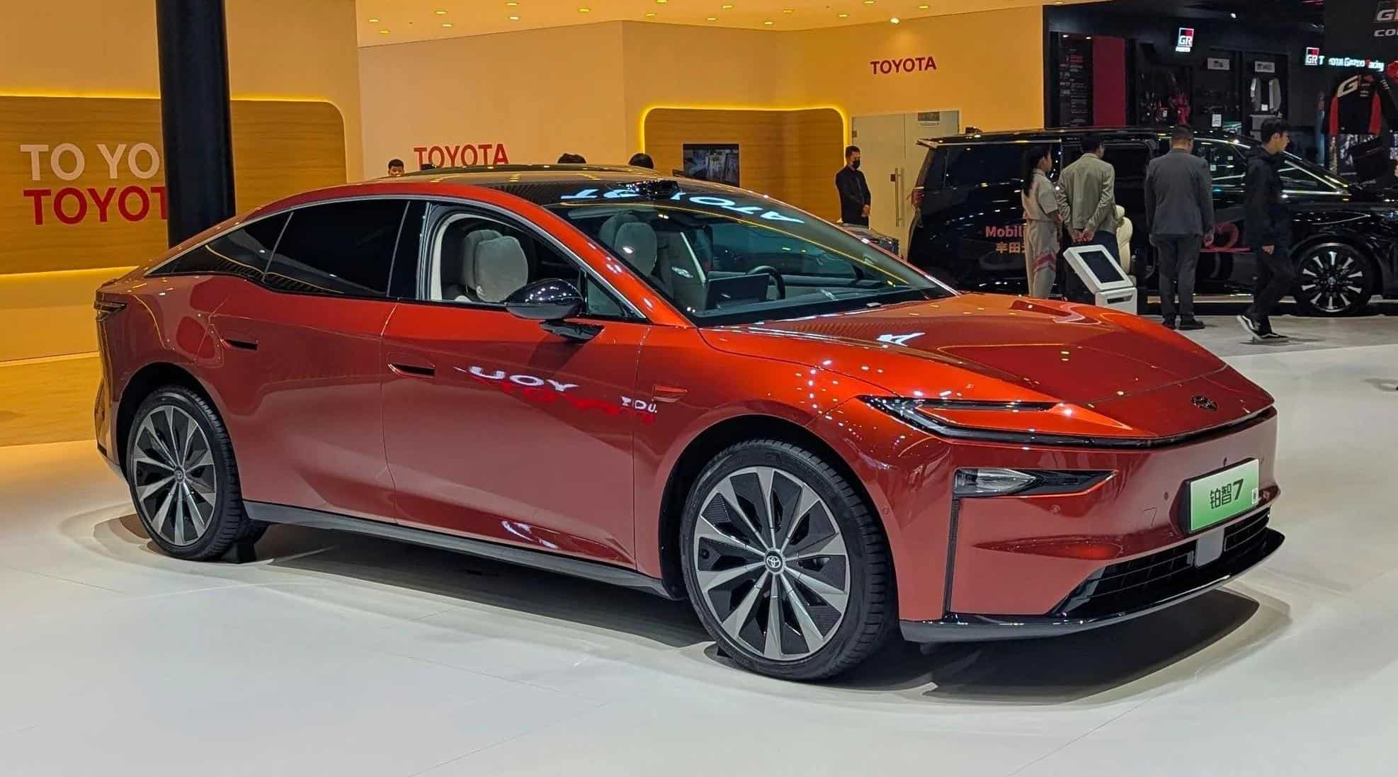 Toyota Strateji Değiştiriyor: Hibritin Ötesine Geçip Menzil Uzatıcı Teknolojisine Yatırım Yapıyor 5 Toyota Strateji Değiştiriyor: Hibritin Ötesine Geçip Menzil Uzatıcı Teknolojisine Yatırım Yapıyor görsel 3