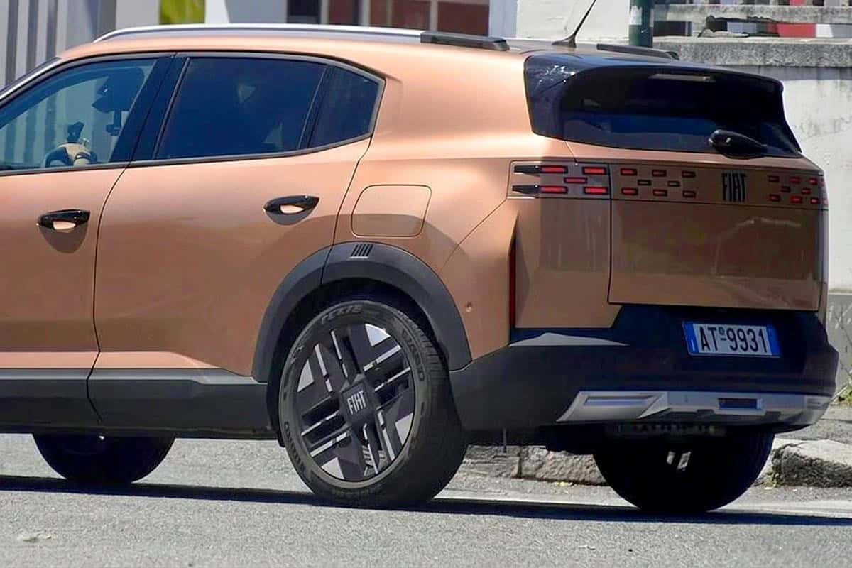 Yeni Fiat Grizzly'nin Arka Tasarımı Otomobil Dünyasını İkiye Böldü 4 Yeni Fiat Grizzly'nin Arka Tasarımı Otomobil Dünyasını İkiye Böldü görsel 2