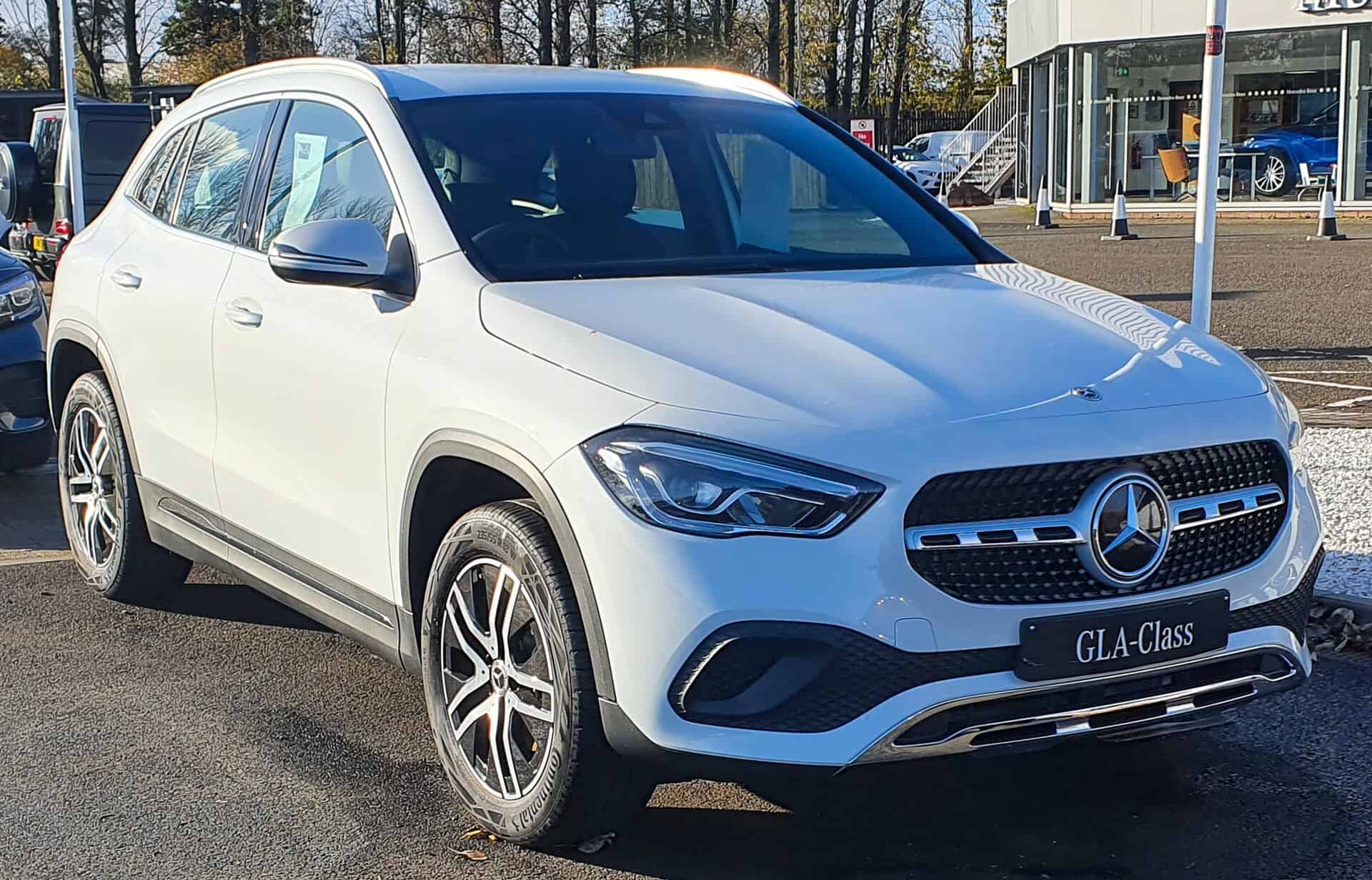 BMW X1 mı Mercedes GLA mı? 2026 Karşılaştırması 4 Mercedes GLA güncel kasa dış görünüm