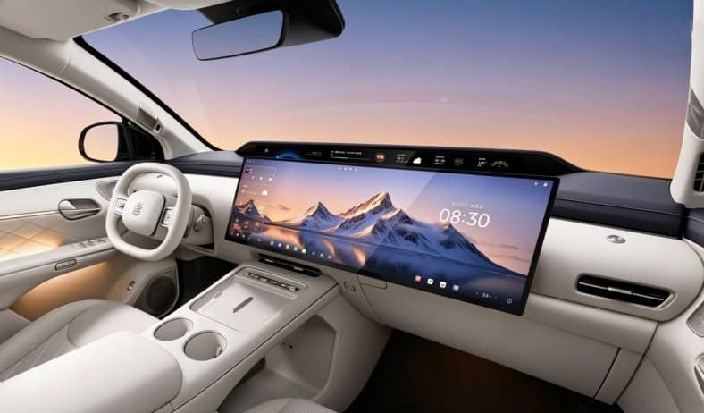 BYD'de Dönen Ekran Trendi Kapanıyor: Yeni Tang'ın Dev Panoramik Kokpiti Karşınızda görsel 2