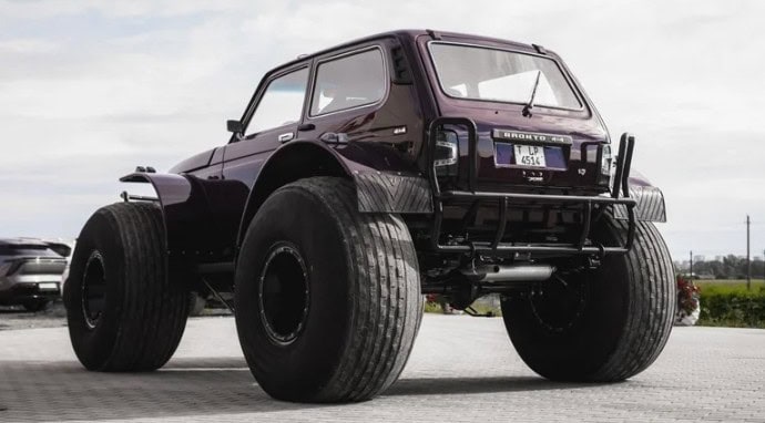 Dev Lastikli Lada Niva Marsh 20 Bin Avroya Satışa Çıkarıldı görsel 3