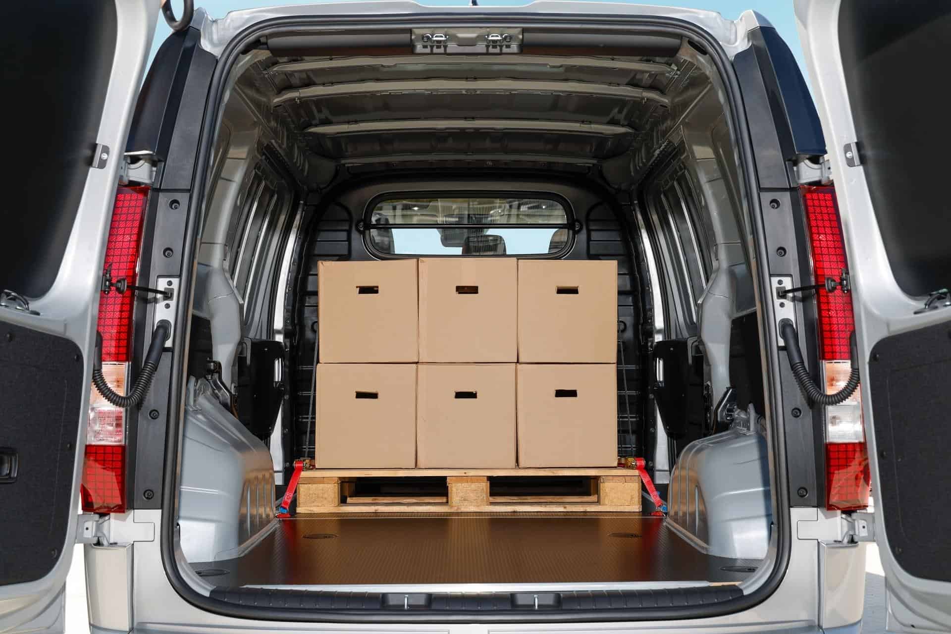 Hyundai'den Elektrikli Hafif Ticari Hamlesi: Yeni STARIA Cargo Görücüye Çıktı 7 Hyundai'den Elektrikli Hafif Ticari Hamlesi: Yeni STARIA Cargo Görücüye Çıktı görsel 5