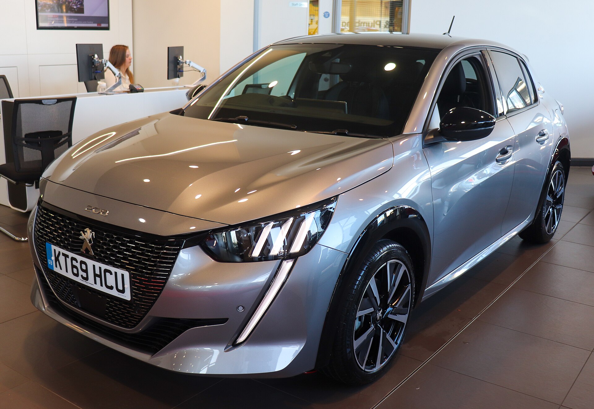 Peugeot 208 2. nesil dış görünüm
