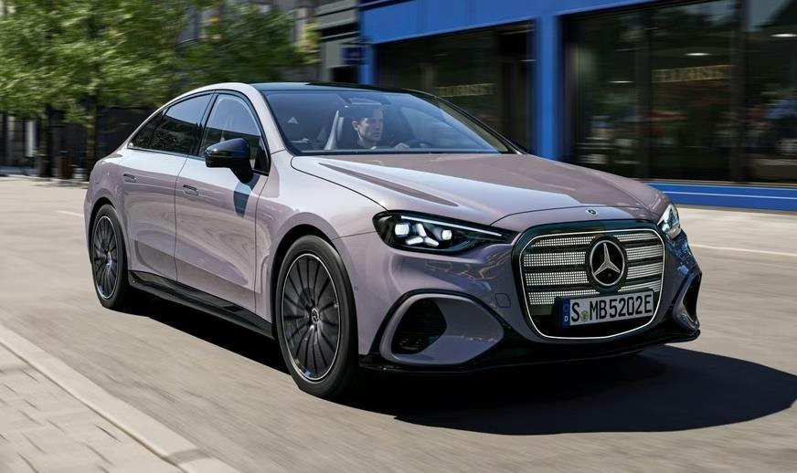 Tamamen Elektrikli Mercedes C-Serisi Türkiye'de: Fiyatı ve Özellikleri 4 Tamamen Elektrikli Mercedes C-Serisi Türkiye'de: Fiyatı ve Özellikleri görsel 2