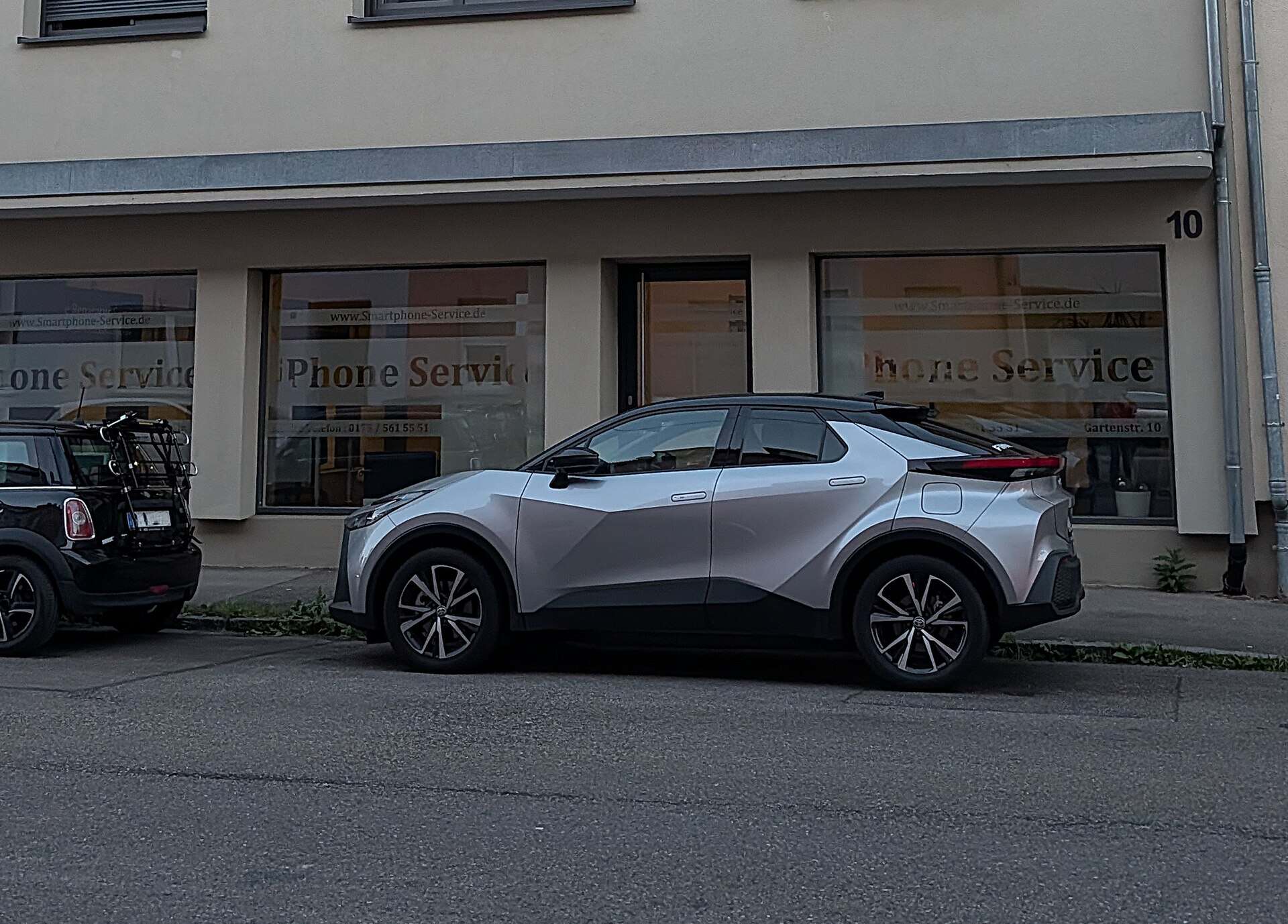 Toyota C-HR güncel kasa dış görünüm