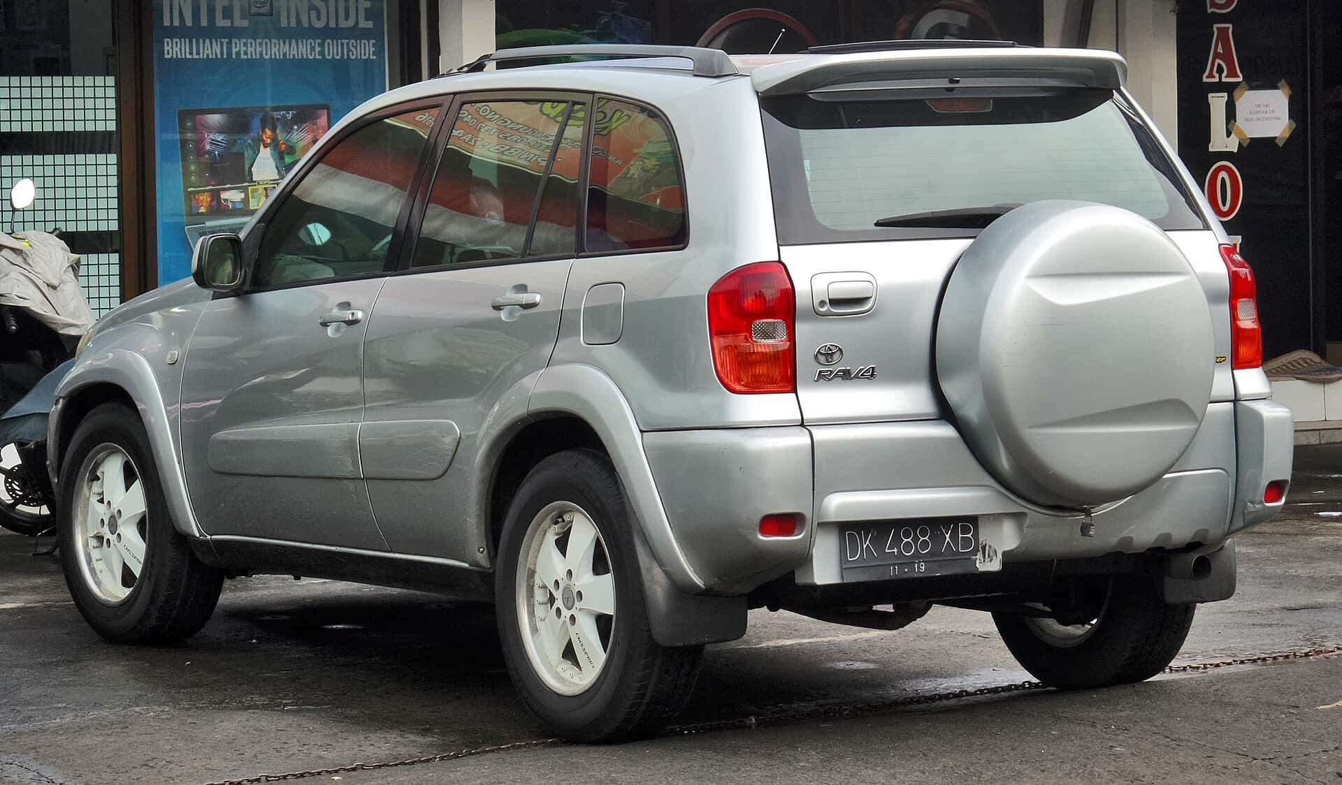 Toyota RAV4 5. nesil dış görünüm