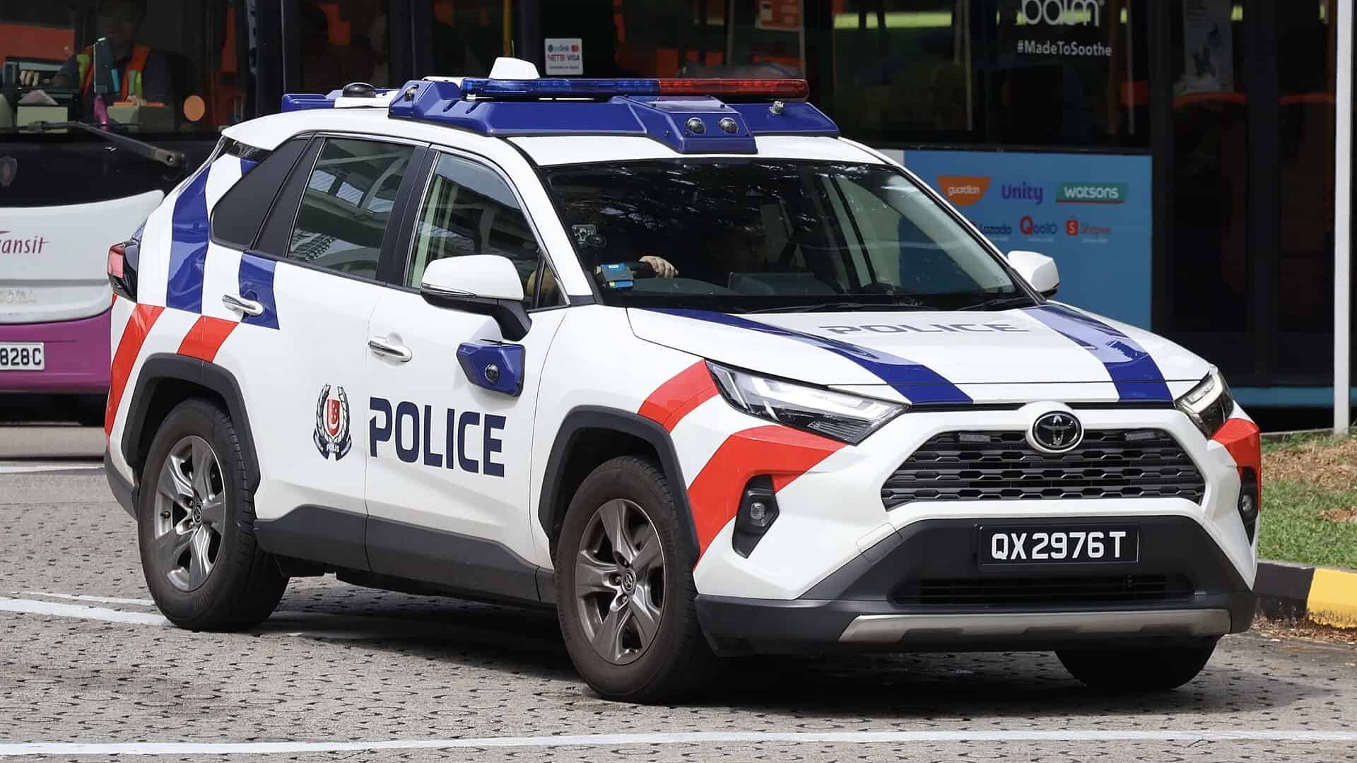 Toyota RAV4 mü Honda CR-V mi? 2026 Detaylı Karşılaştırma 3 Toyota RAV4 güncel kasa dış görünüm