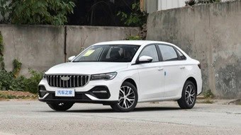 Yenilenen Geely Emgrand Çin'de Satışa Çıktı: Uygun Fiyatlı Sedan Güncellendi 8 Yenilenen Geely Emgrand Çin'de Satışa Çıktı: Uygun Fiyatlı Sedan Güncellendi görsel 6